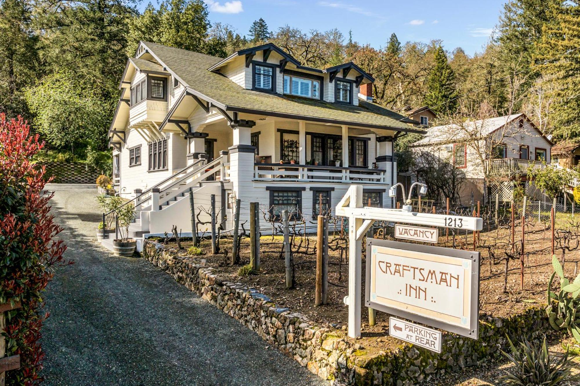 Craftsman Bed & Breakfast 4*