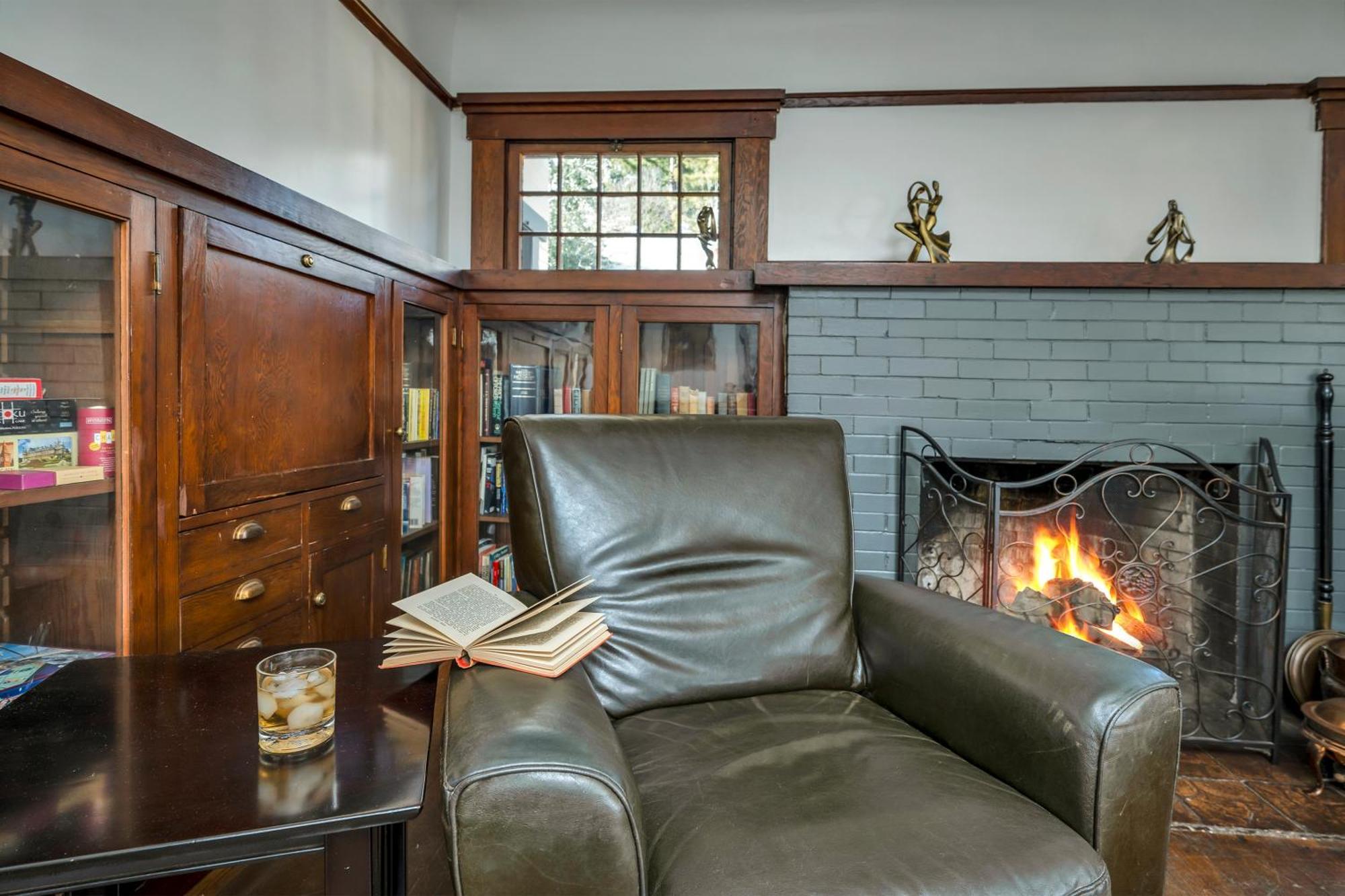 Craftsman Bed & Breakfast 4*